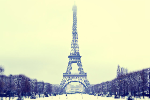eiffel tower as snow white
