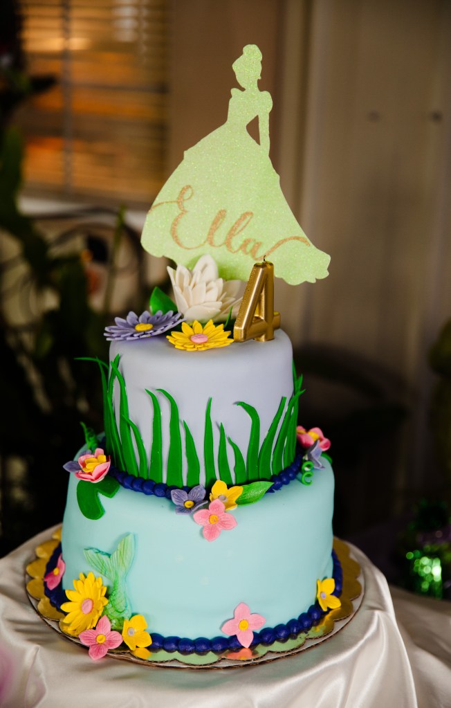 Princess and Frog Cake 